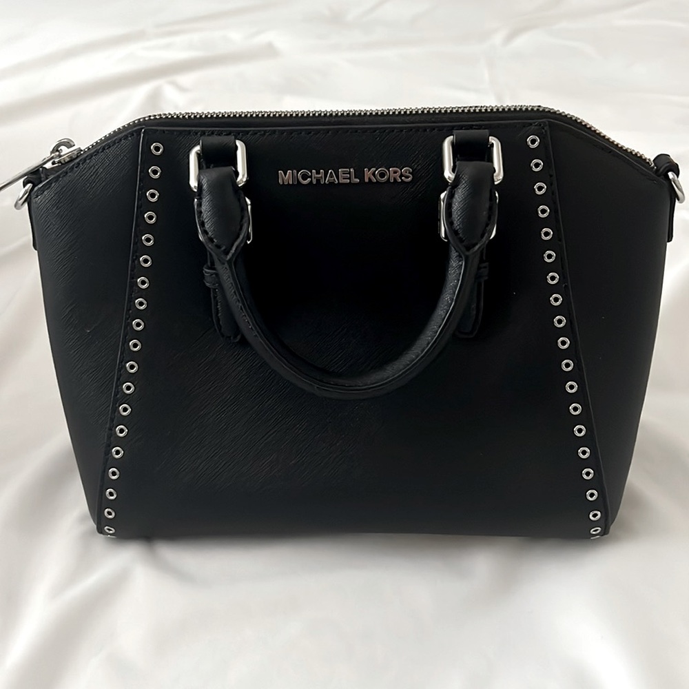 Michael Kors Black purse with removable straps